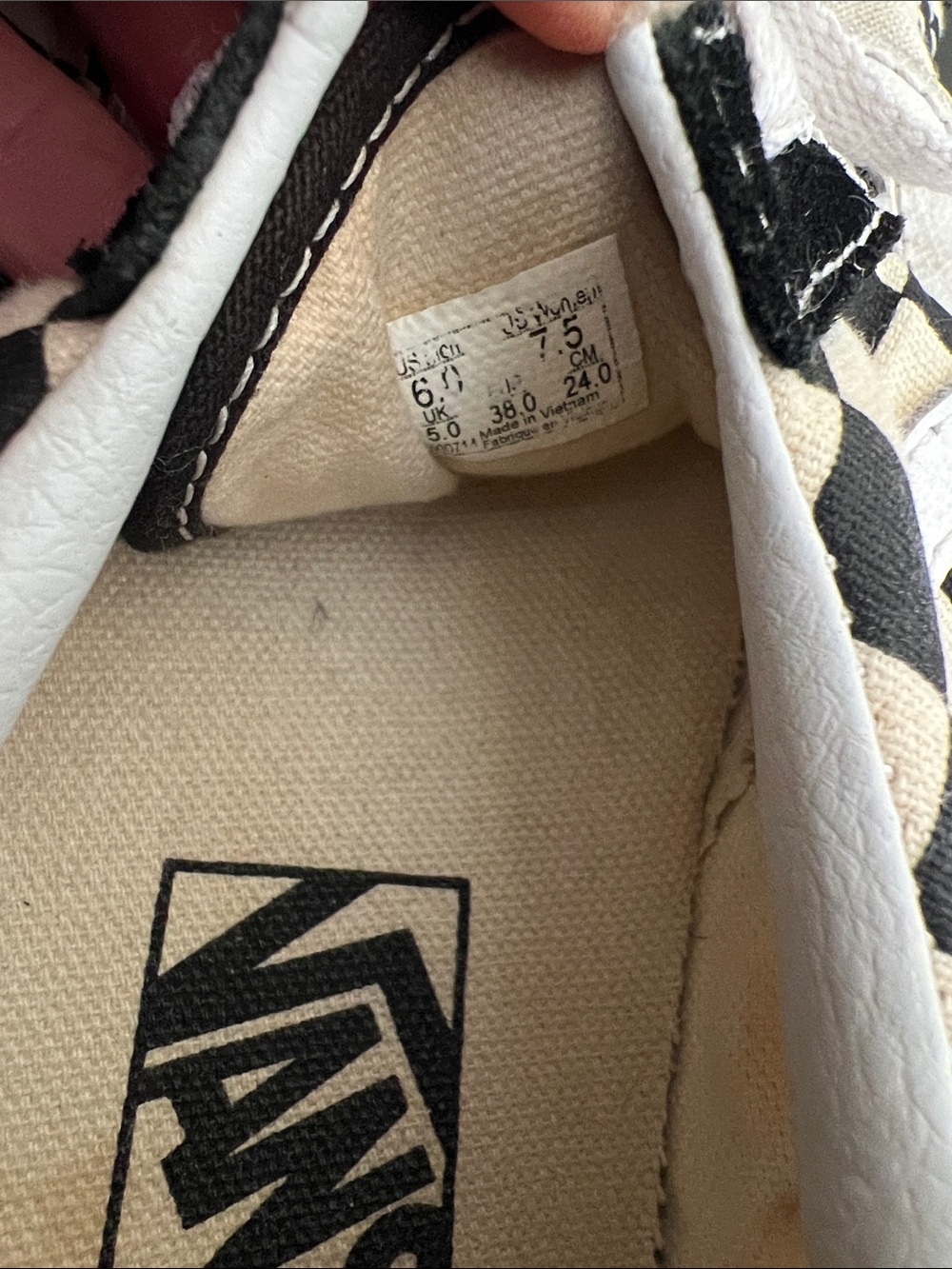 Vans Black & White Checkerboard Low-Top suede Sneakers size 7.5 - Picture 9 of 10